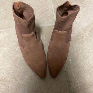 Steve Madden beige booties